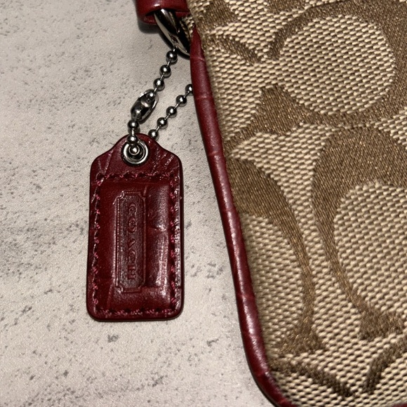 Coach Wristlet - Picture 4 of 6